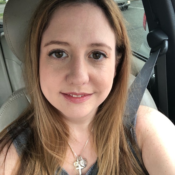 Meet your Posher, Leslie - Picture 4 of 5